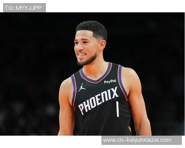 吉莱斯皮称赞布克决策果断自己专注于接球投篮半场贡献12分